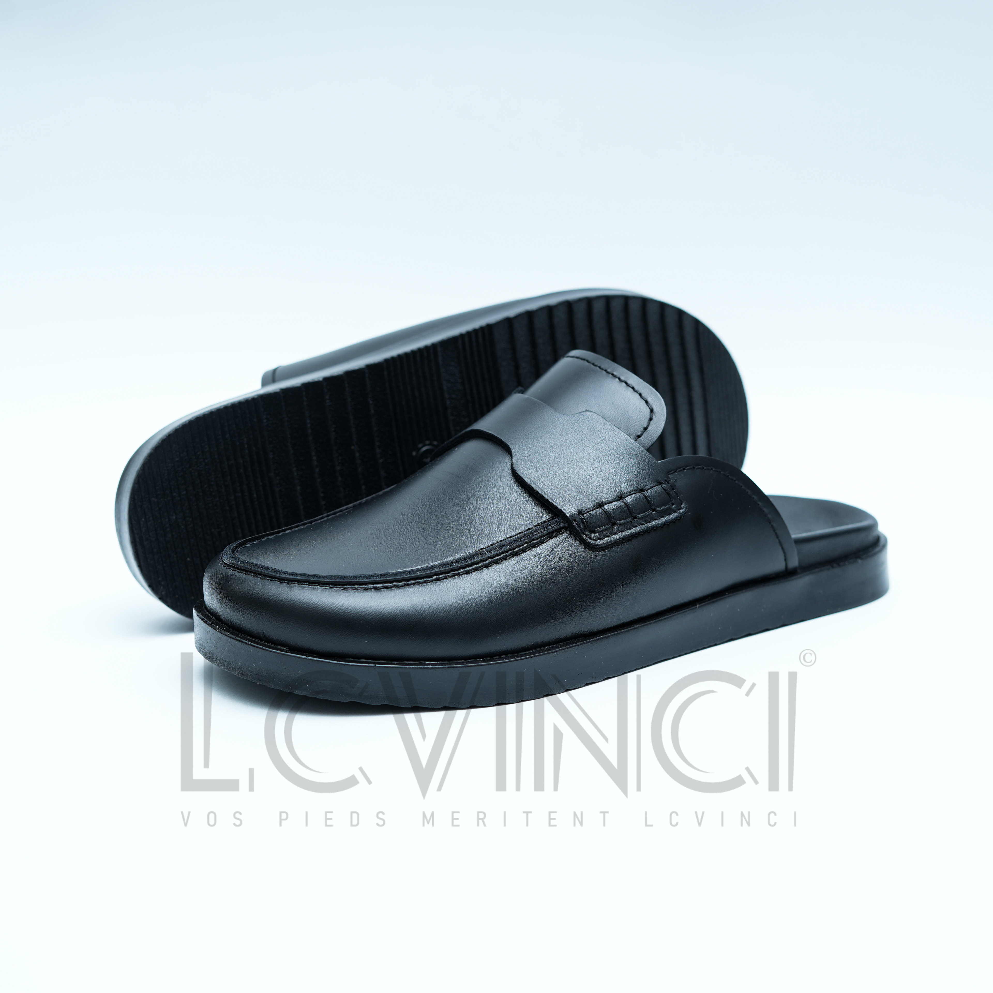 Sabot en Cuir Noir – Esprit Hermès