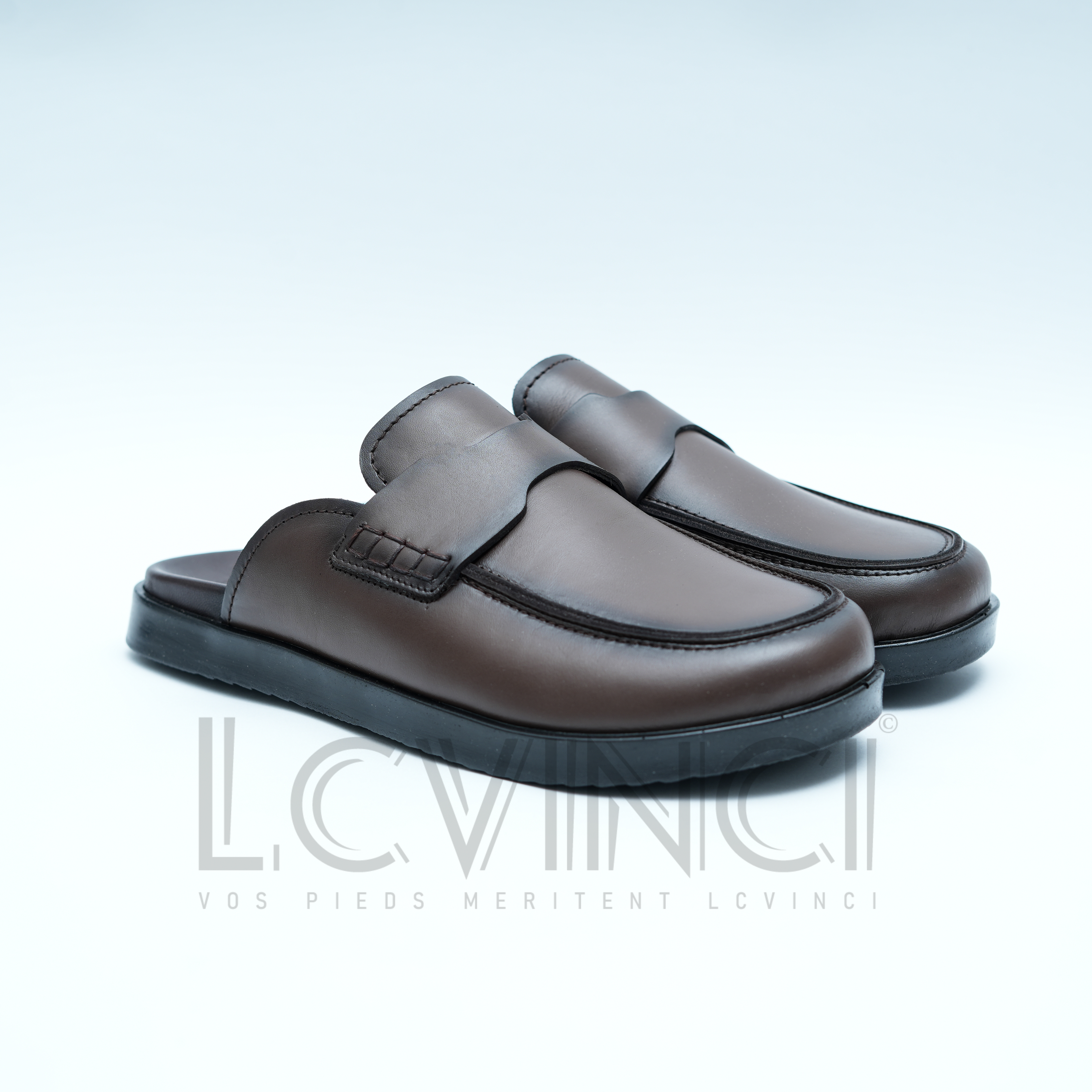 Sabot en Cuir Noir – Esprit Hermès