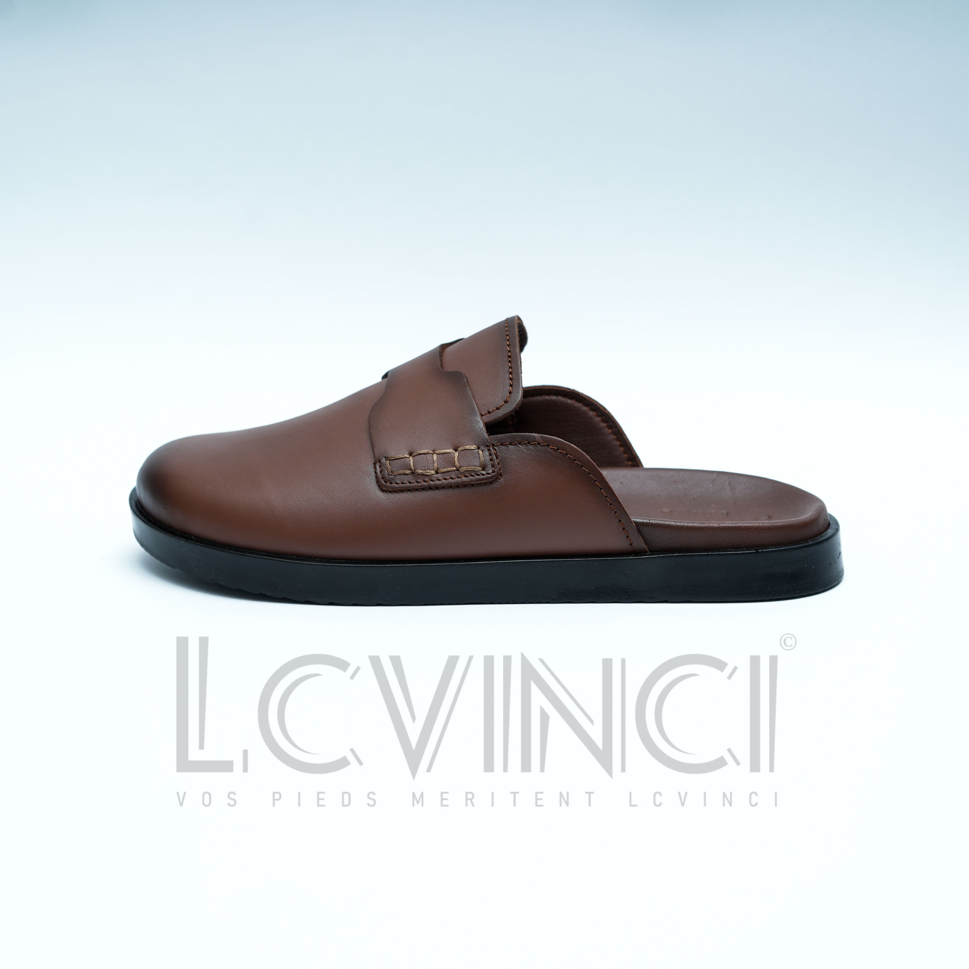 Sabot en Cuir Noir – Esprit Hermès (LC2)