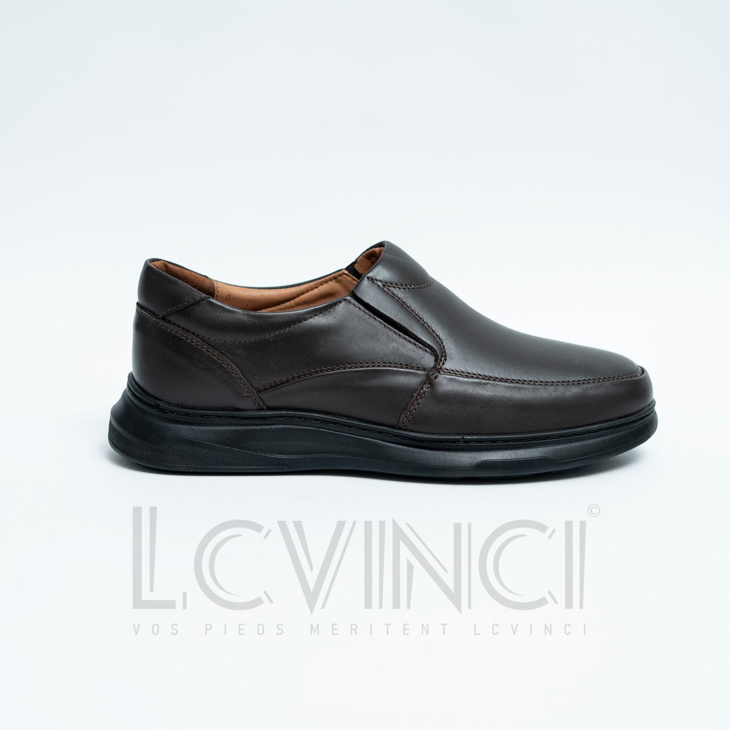 Chaussure en Cuir Noir – Style Moderne &  Médical (LC6)