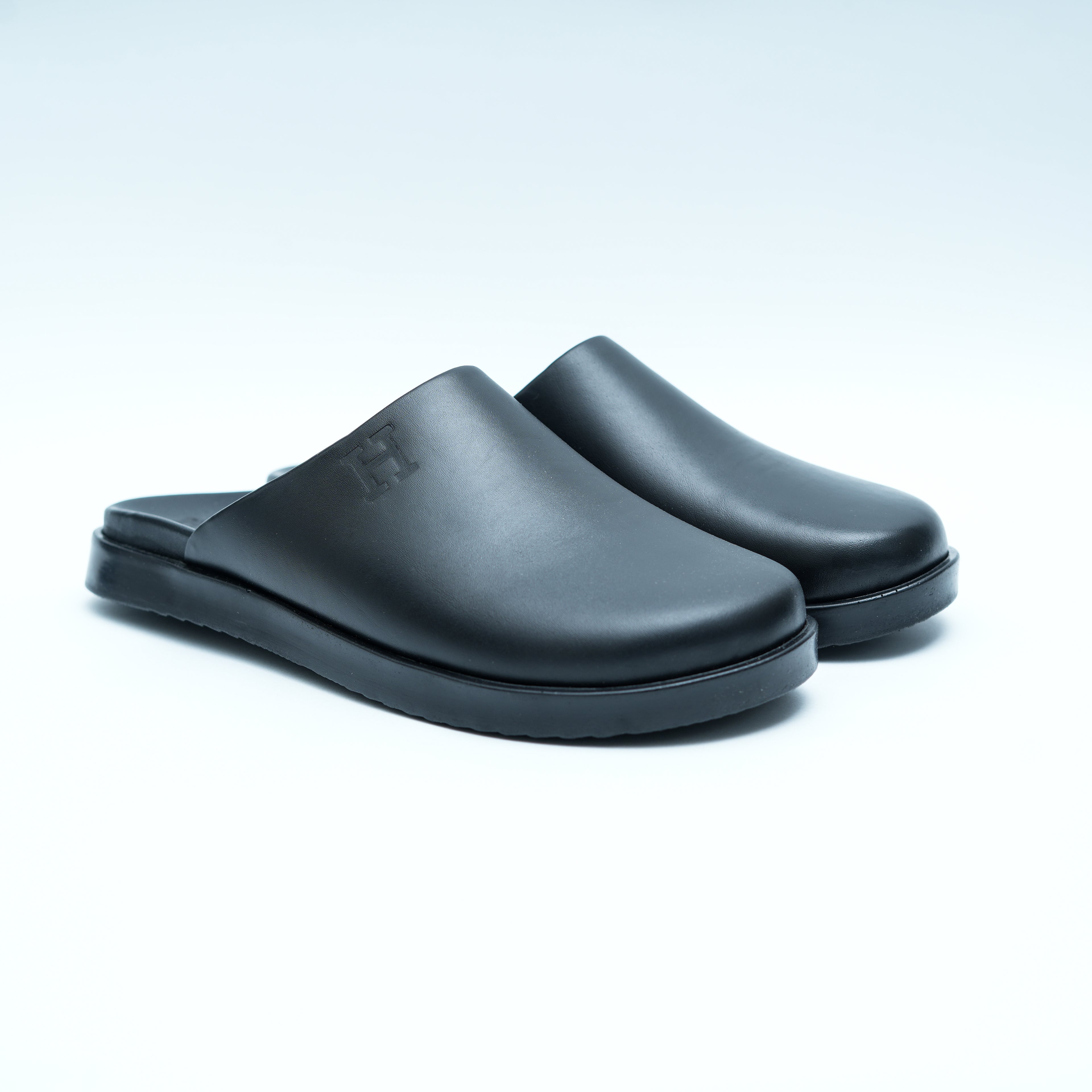 Sabot en Cuir Noir – Esprit Hermès (LC3)